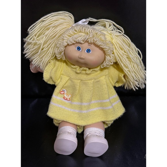 Vintage 1982 Cabbage‎ Patch Kids Doll Yellow Knit Outfit Duck Coleco